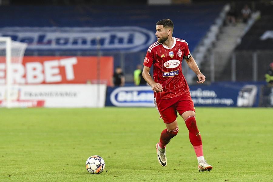 Isnik Alimi // Foto: Imago Plecare de ultimă oră din Superliga! » Mijlocașul va juca în China