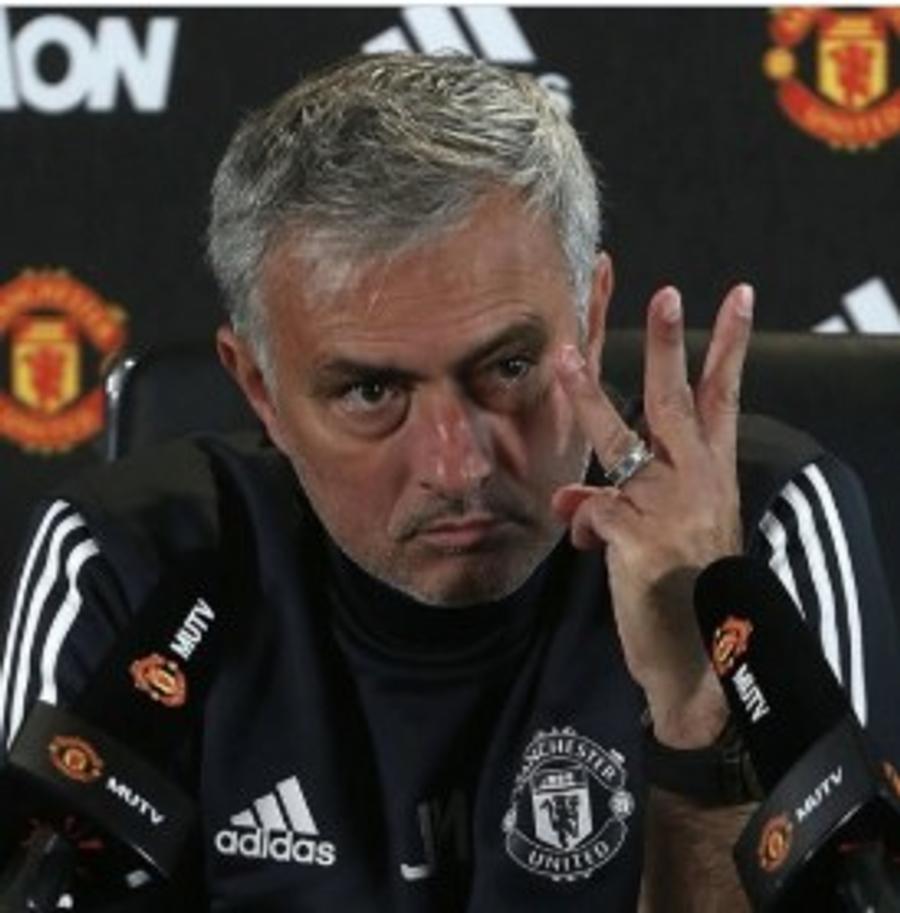 Gestul lui Jose Mourinho, pe care l-a preluat Pep Guardiola Jose Mourinho, pe modelul lui Edi Iordănescu: „Vreau să joc la Mondial sau Euro și să unesc o țară întreagă în jurul unei naționale!”