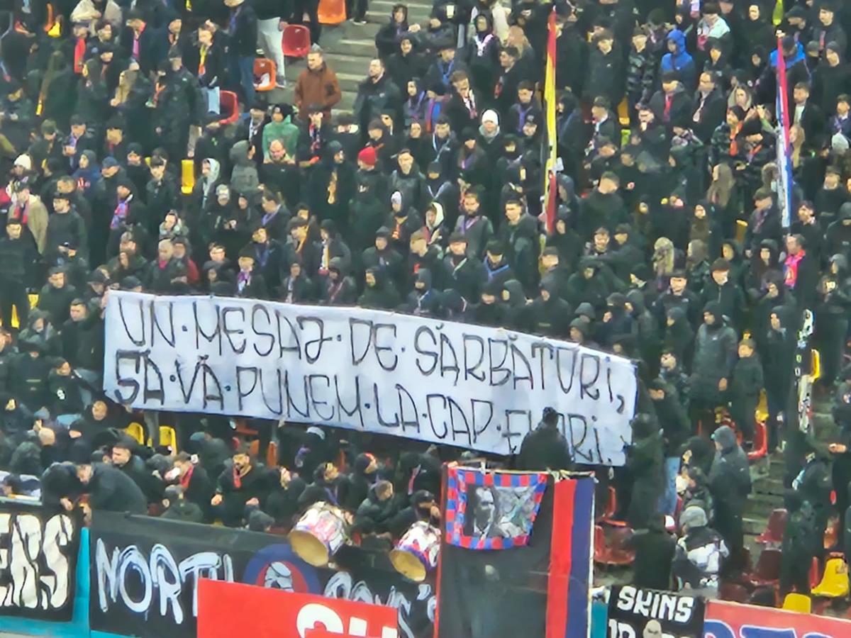 Scenografii în derby-ul FCSB - Dinamo (6 decembrie)