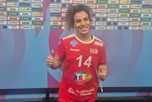 Mouna Jlezi (34 de ani), pivot legitimat la HC Zalău, a avut o prestație excelentă în victoria obținută de Tunisia în fața Austriei, scor 27-25, în grupa principală III a Campionatului Mondial de handbal feminin.