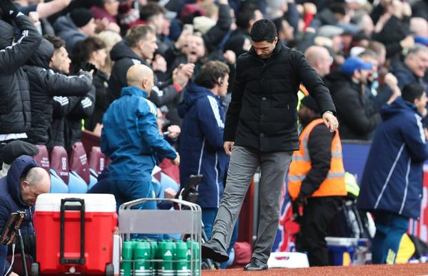 Prima reacție a lui Arteta, după ce Villa a învins-o pe Arsenal: „E dureros”