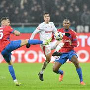 Lixandru, Soro și Ngezana în FCSB - Dinamo // foto: Cristi Preda (GSP)