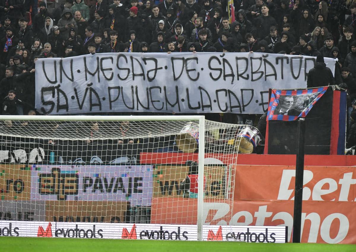 Scenografii în derby-ul FCSB - Dinamo (6 decembrie)