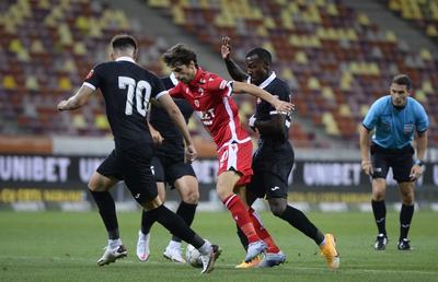Două transferuri înainte de Hermannstadt - Dinamo: „Vor fi la dispoziția antrenorului”
