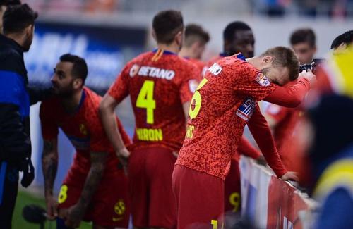 Aristidis Soiledis (29 de ani, fundaș stânga) nu a acceptat să plece de la FCSB la FC Argeș sub formă de împrumut până la vară, deși cluburile au apucat să ajungă la un acord.