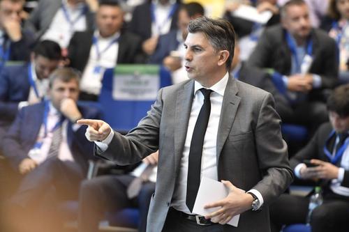 Ionuț Lupescu, 52 de ani, fost mare jucător al lui Dinamo, i-a pus la zid pe șefii spanioli din Ștefan cel Mare.