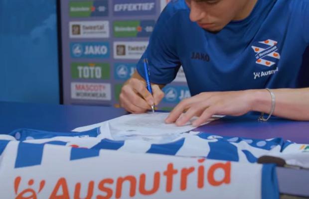 A părăsit-o pe CFR Cluj și a fost deja prezentat la Herenveen!