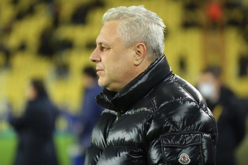 Trabzonspor, liderul din Turcia, a învins-o cu 1-0 pe Yeni Malatyaspor, echipa antrenată de Marius Șumudică. Partida a contat pentru prima etapă a Superligii în 2022.