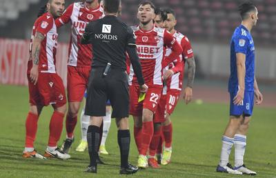 Dinamo s-a despărțit de un fotbalist care câștiga 8.000 de euro pe lună