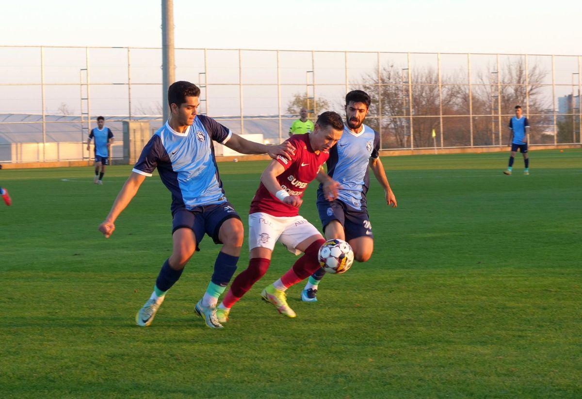 Rapidul lui Mutu, chinuit de o echipă din liga a treia » Emmers i-a salvat pe giuleșteni de un rezultat rușinos