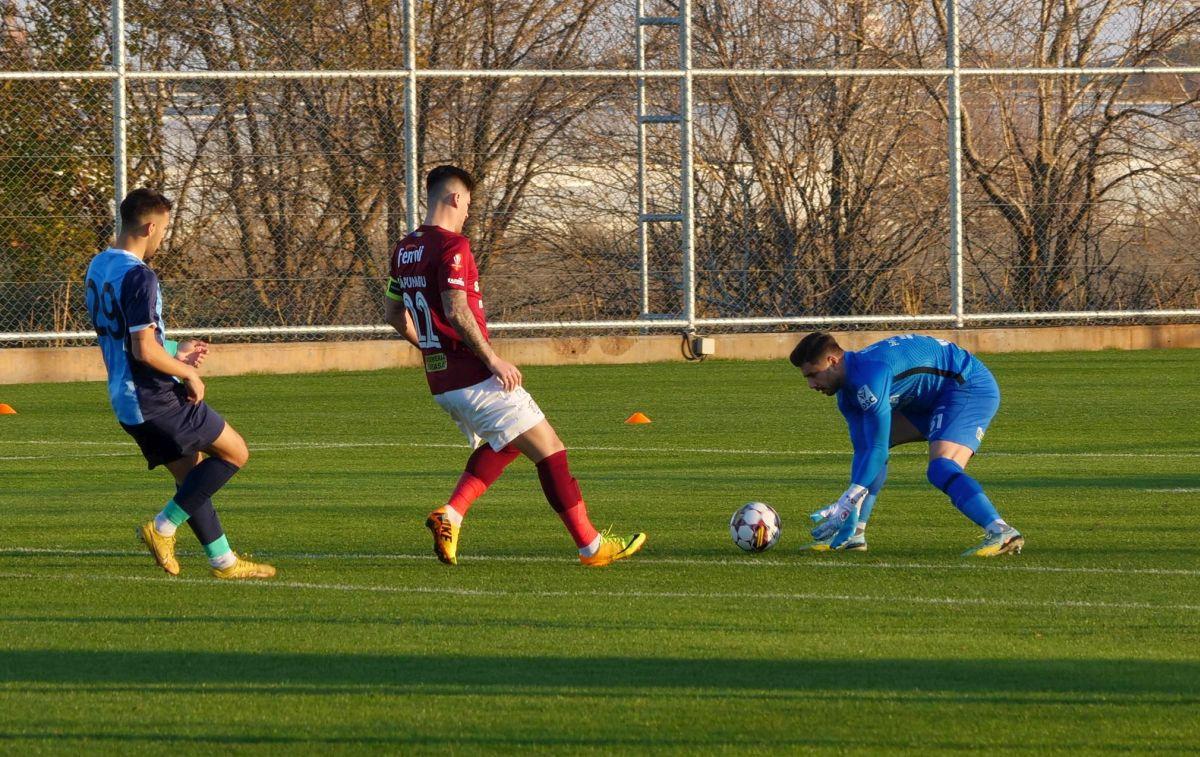 Rapidul lui Mutu, chinuit de o echipă din liga a treia » Emmers i-a salvat pe giuleșteni de un rezultat rușinos