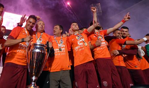 Clubul maghiar Kisvarda a anunțat în mod oficial că fundașul dreapta Andrei Peteleu (30 de ani) va semna cu CFR Cluj.  FOTO: Imago
