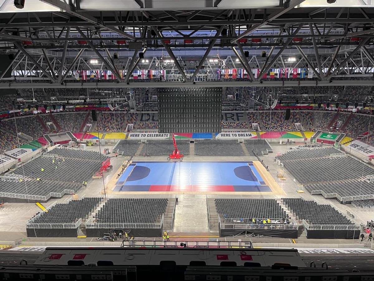 Începe! Interes uriaș pentru Campionatul European de Handbal la care România revine după 28 de ani » 54.000 de oameni în tribune la cel mai așteptat meci al primei zile