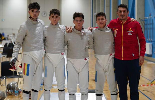 Echipa masculină a României a cucerit medalia de aur la Cupa Mondială de sabie juniori