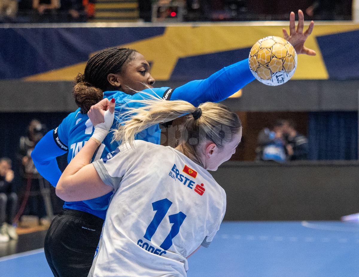 CSM București a zdrobit-o pe Buducnost » Cel mai mare scor din istoria „tigroaicelor” în Liga Campionilor!