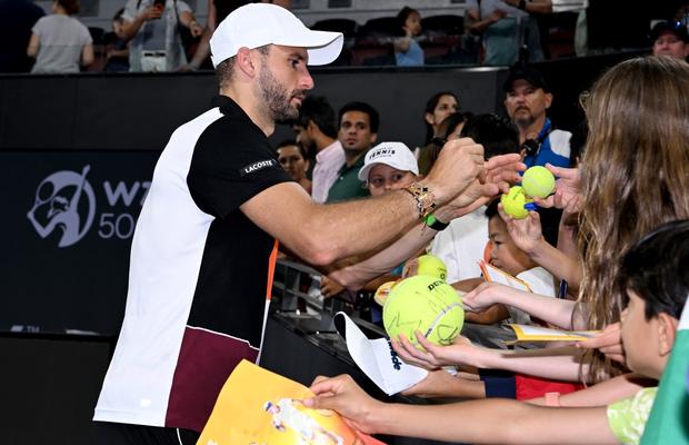 Grigor Dimitrov s-a impus la Brisbane, dar părinții săi nu au apucat să sărbătorească victoria pentru că erau în drum spre Bulgaria