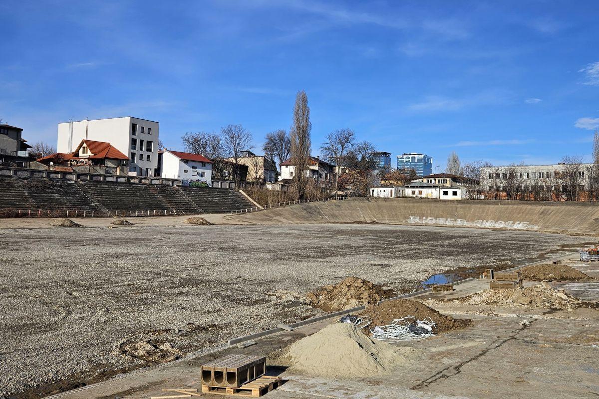 Peisaj în schimbare în complexul Dinamo: lucrări la „Velodrom” și la „Piți Varga”: GSP a luat-o la pas prin ruinele din Ștefan cel Mare