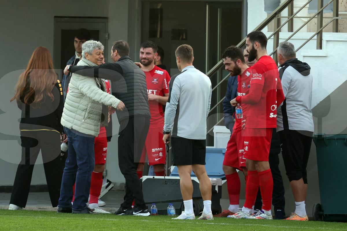 Hermannstadt, victorie sub ochii lui Mircea Lucescu » Selecționerul s-a pozat cu fanii turci