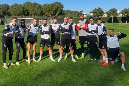 Lukas Zima, la antrenamentul FCSB -ului/ foto Facebook @FCSB