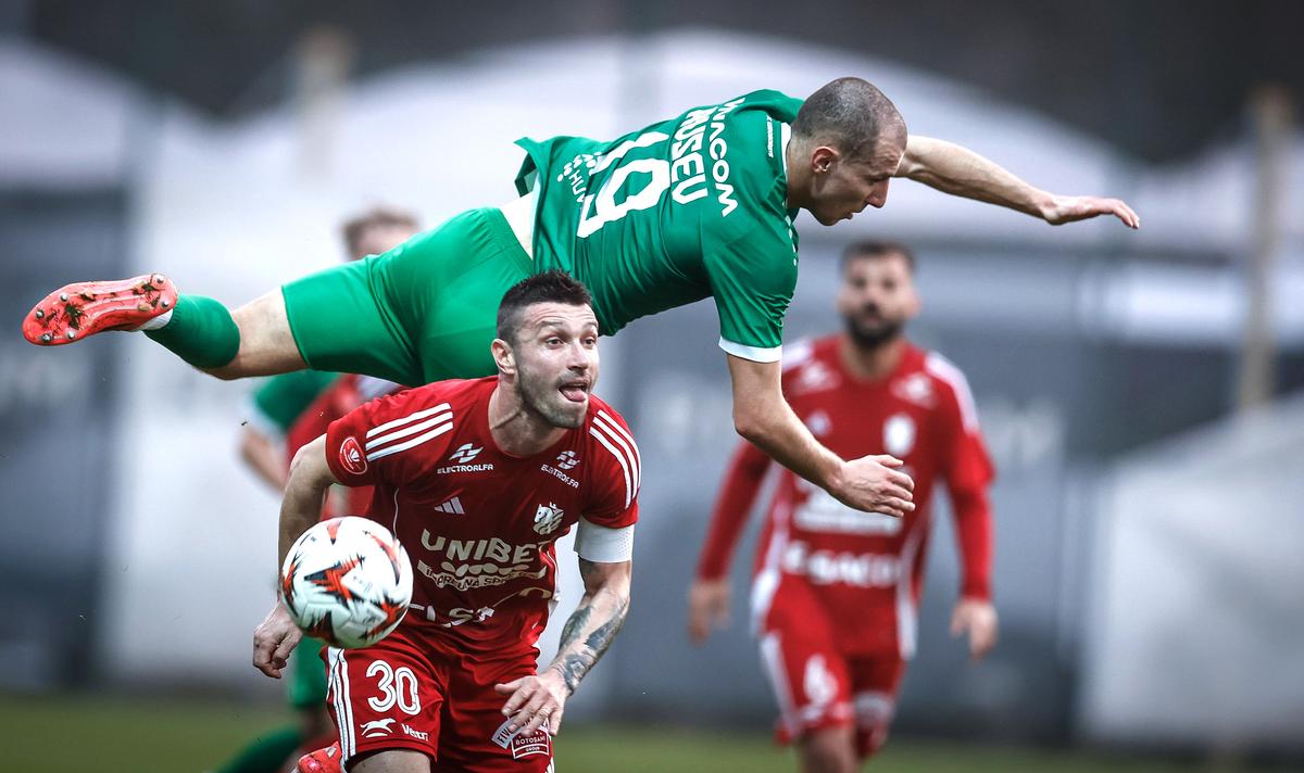 1-1 pentru Leo Grozavu la debut contra unui adversar de grupele Europa League! Hervin Ongenda, declarația zilei: „Nu regret că l-am refuzat pe Becali”