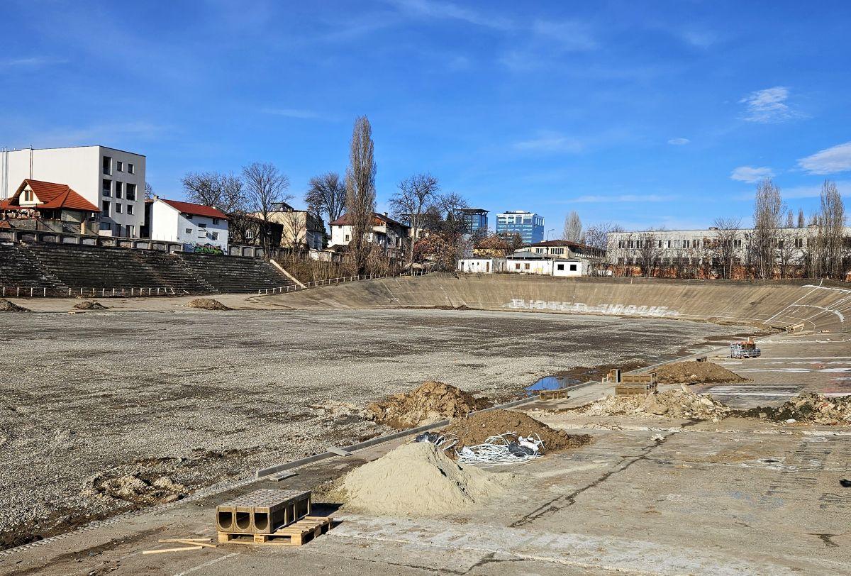 Peisaj în schimbare în complexul Dinamo: lucrări la „Velodrom” și la „Piți Varga”: GSP a luat-o la pas prin ruinele din Ștefan cel Mare