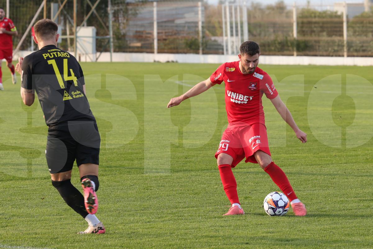 Hermannstadt, victorie sub ochii lui Mircea Lucescu » Selecționerul s-a pozat cu fanii turci