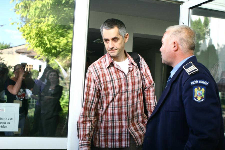 „Mircea Sandu i-a zis arbitrului: «Mai dă-i în mă-sa pe țiganii ăia de la Rapid!»” » Dezvăluire-șoc de la Adrian Porumboiu: „Aceleași metehne”