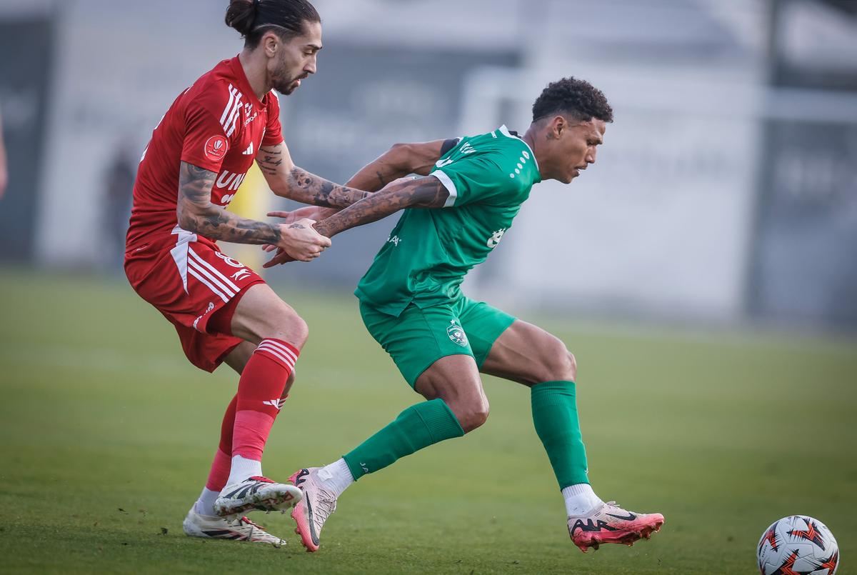 1-1 pentru Leo Grozavu la debut contra unui adversar de grupele Europa League! Hervin Ongenda, declarația zilei: „Nu regret că l-am refuzat pe Becali”