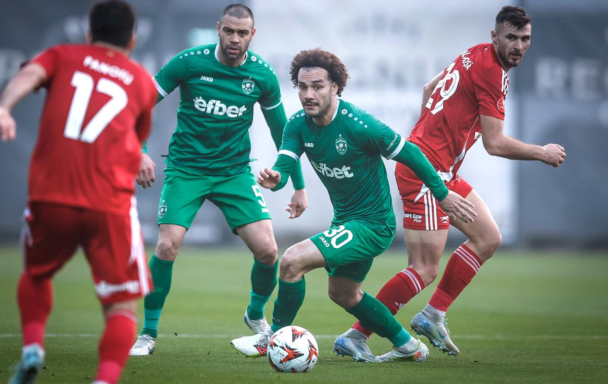 1-1 pentru Leo Grozavu la debut contra unui adversar de grupele Europa League! Hervin Ongenda, declarația zilei: „Nu regret că l-am refuzat pe Becali”