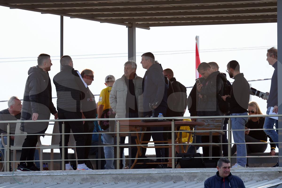 Hermannstadt, victorie sub ochii lui Mircea Lucescu » Selecționerul s-a pozat cu fanii turci