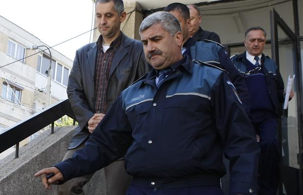 „L-au dus de mână cu un violator, apoi l-au declarat nevinovat” » Una dintre cele mai șocante arestări din fotbalul românesc s-a încheiat tragic: mama lui a suferit un AVC, soția-răpusă de cancer