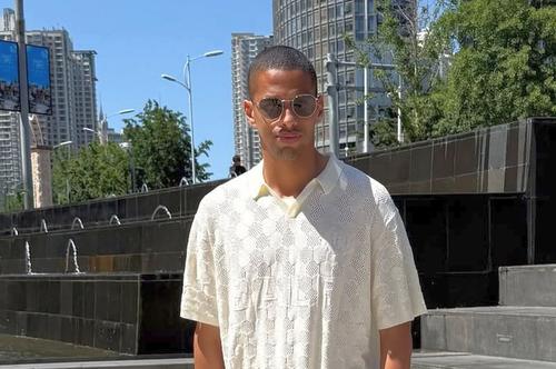 Rivaldinho a semnat în Bangkok // foto: Facebook