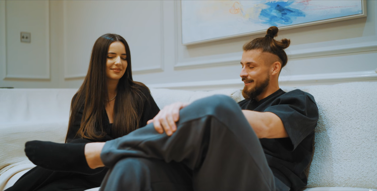 Radu Drăgușin a deschis ușa casei sale