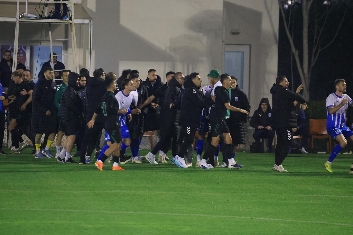 Scandal pe teren în Craiova - Konyaspor