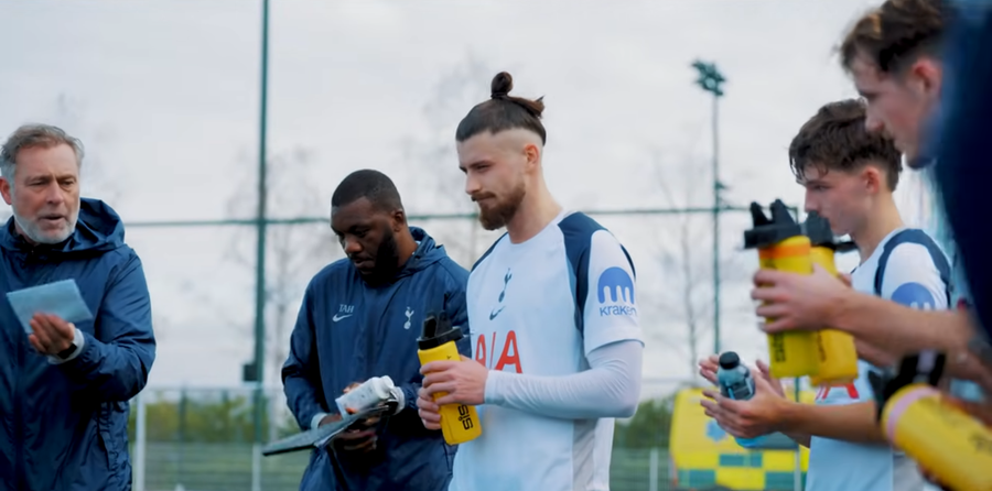 AS Roma insistă pentru transferul lui Radu Drăgușin » Noutatea care relansează negocierile cu Tottenham!