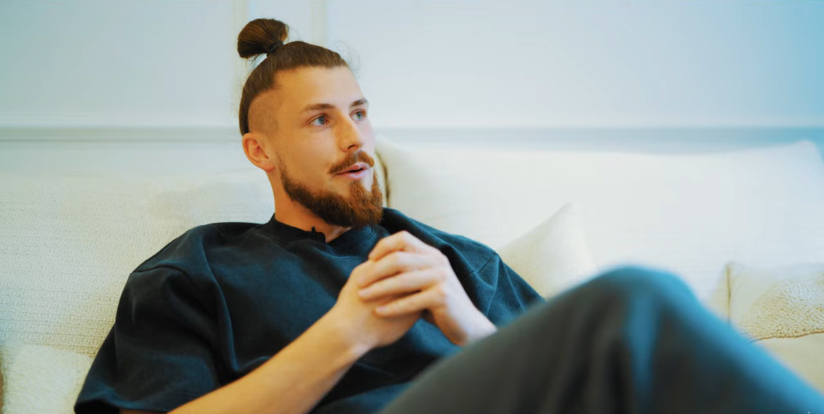 Radu Drăgușin așa cum nu l-ai mai văzut » Fundașul a deschis ușa casei sale din Londra