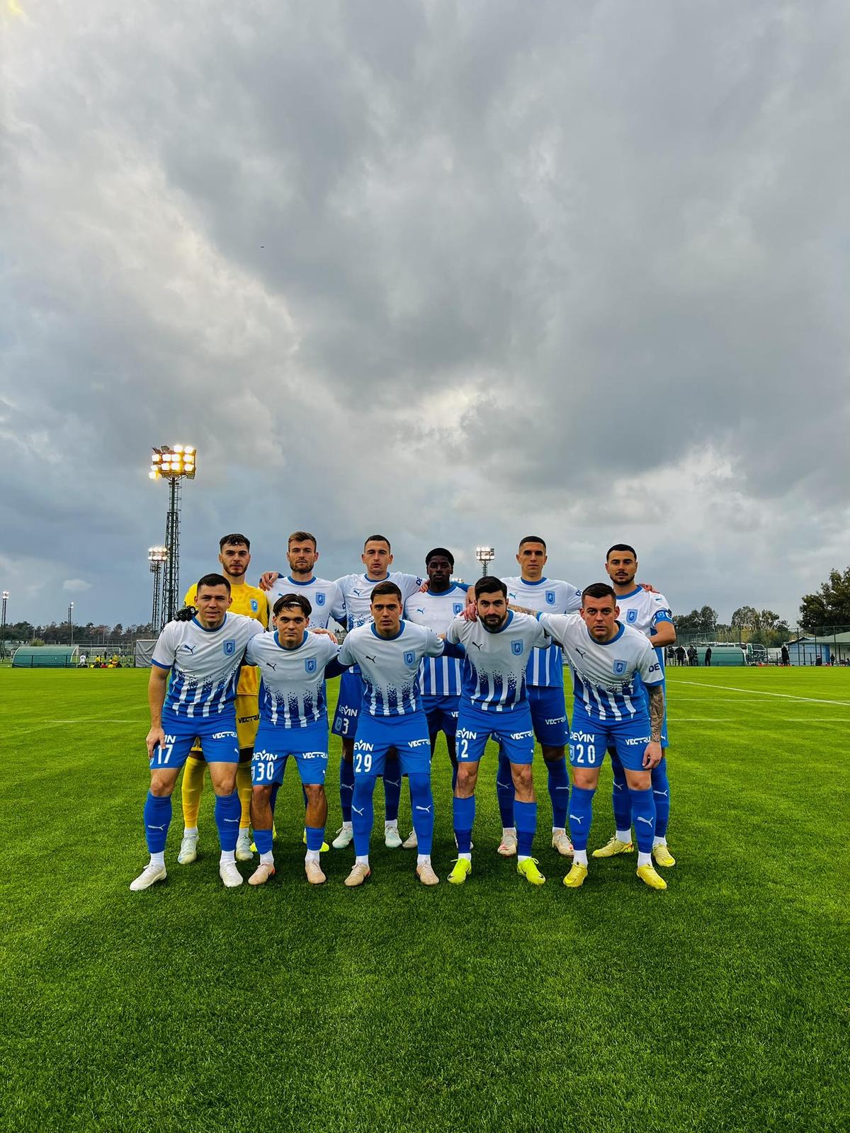 Universitatea Craiova - Konyaspor s-a încheiat cu mare scandal! Arbitrul a fluierat finalul în minutul 88 din cauza incidentelor