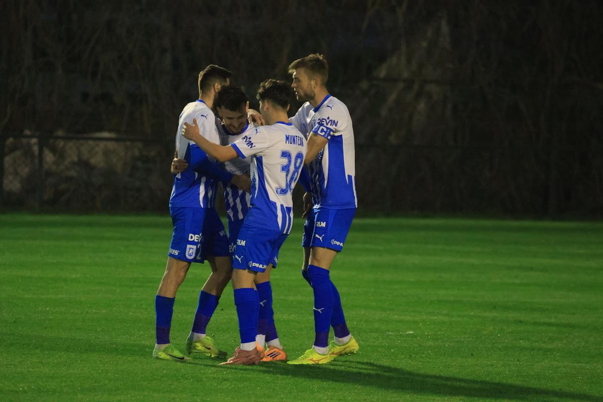 Universitatea Craiova - Konyaspor s-a încheiat cu mare scandal! Arbitrul a fluierat finalul în minutul 88 din cauza incidentelor