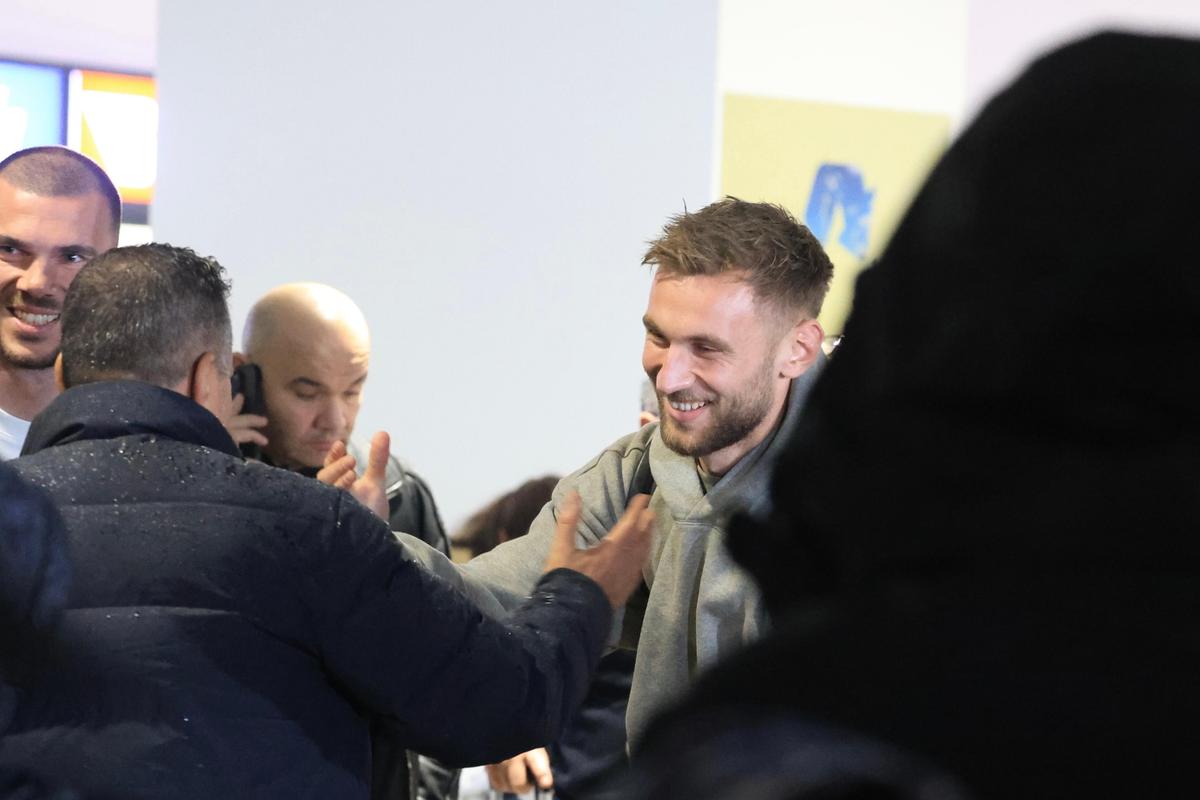 Denis Drăguș a sosit în Antalya pentru a semna cu noua echipă: „E o onoare, abia aștept să joc”