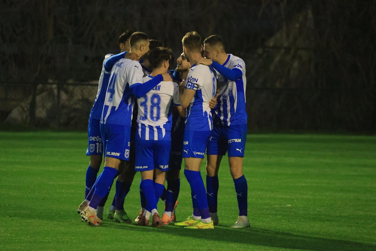 Universitatea Craiova - Konyaspor s-a încheiat cu mare scandal! Arbitrul a fluierat finalul în minutul 88 din cauza incidentelor