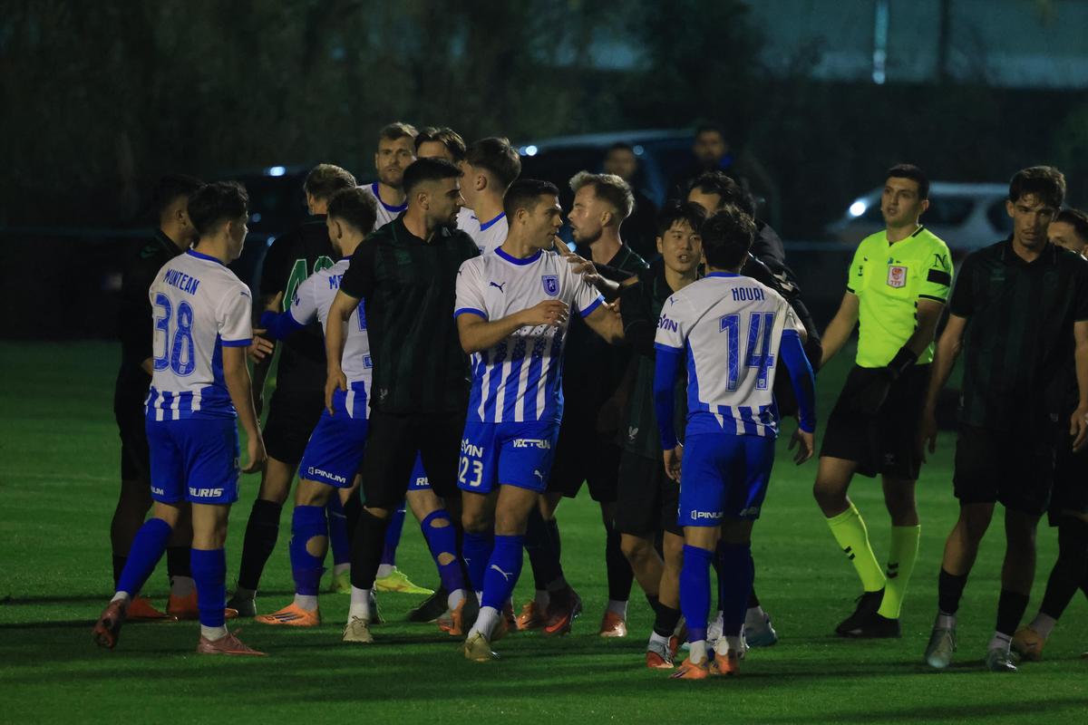 Scandal pe teren în Craiova - Konyaspor