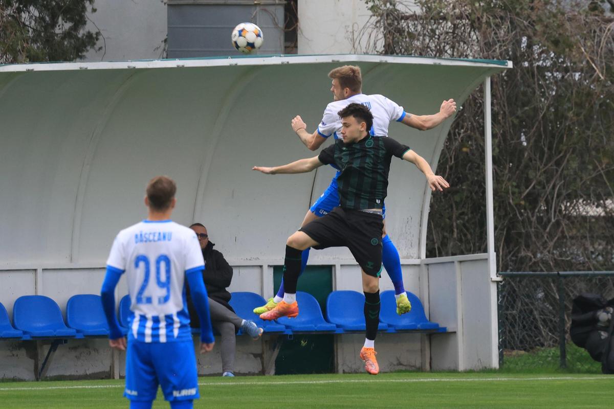 Universitatea Craiova - Konyaspor s-a încheiat cu mare scandal! Arbitrul a fluierat finalul în minutul 88 din cauza incidentelor