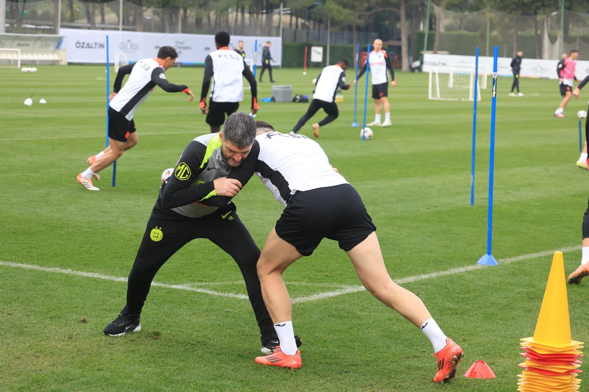 „Ar fi un record!” » Revine să o ajute pe FCSB în play-off?