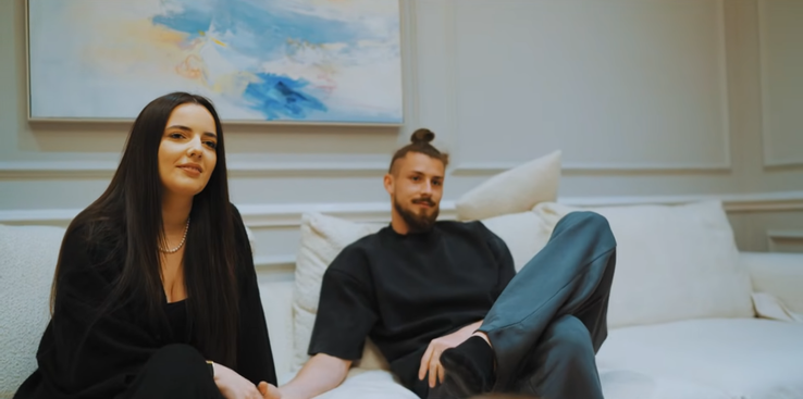 Radu Drăgușin a deschis ușile casei sale / foto: YouTube Tottenham Hotspur