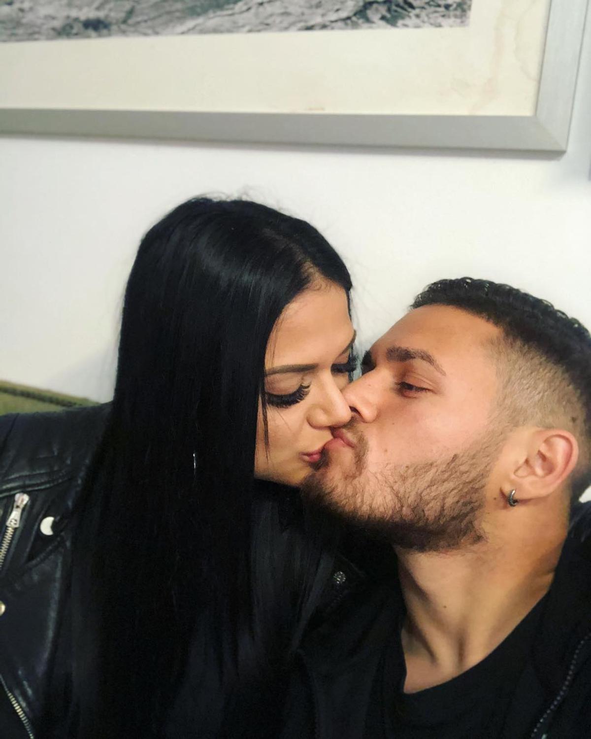 FOTO Fotbal, shooting, fotbal » Alex Ioniță impresionează momentan doar în ședințele foto