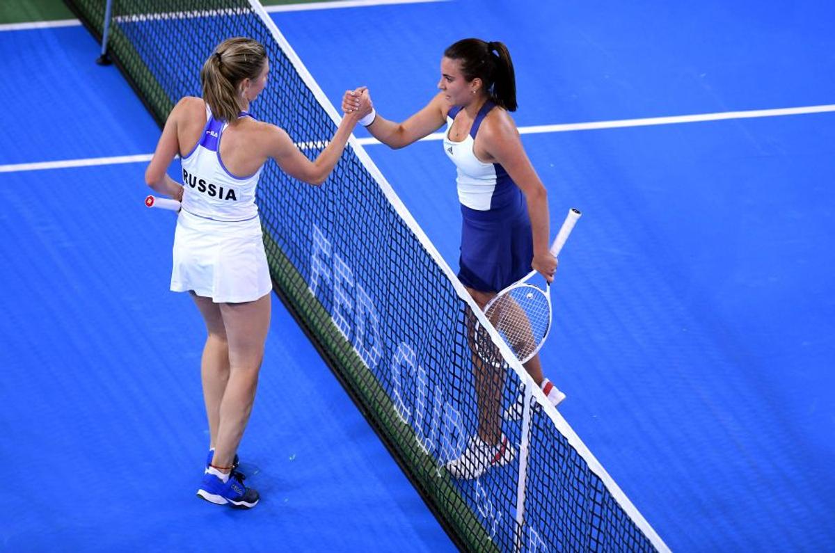 FED CUP, România - Rusia //  FOTO 3 detalii din Sala Polivalentă: cum a fost surprins Dan Petrescu, ce a făcut Emil Boc + noua „regulă” impusă de jucătoare