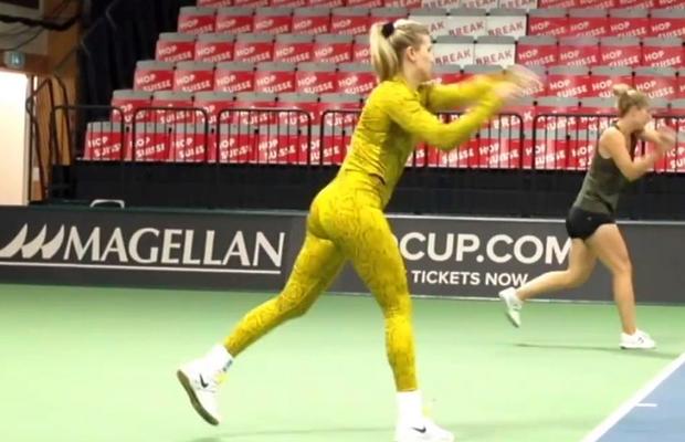 FED CUP // VIDEO+FOTO Eugenie Bouchard, apariție fabuloasă: costum mulat, cu imitație de piele de șarpe » Chiar și contul oficial al competiției a remarcat-o!