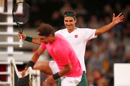 Pentru cei care prevăd un parteneriat la dublu între Federer și Nadal, sau că Venus Williams se va retrage anul acesta, ori că Berdych va divorța de soția sa, Ester Satorova, casele de pariuri au cote uriașe.