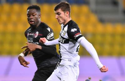 Ce note au primit Dennis Man și Valentin Mihăilă, după Parma - Bologna 0-3: „A fost cel mai bun din repriza a doua”