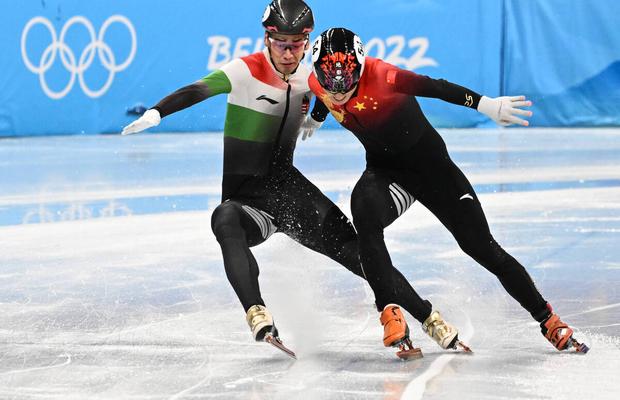 China face orice pentru aurul olimpic! Un sportiv al țării gazdă, pe cea mai înaltă treaptă a podiumului în urma unei decizii controversate